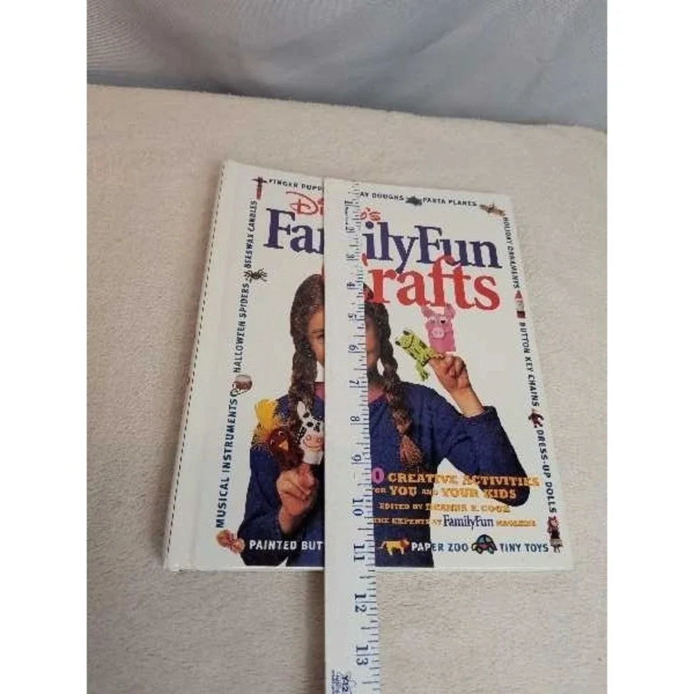 Disney FamilyFun Crafts Book 500 Activities for You Your Kids
